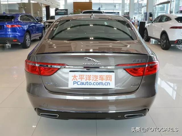 捷豹XFL 2.0T四驱尊享版实拍,以价换量效果差,真被BBA玩死了
