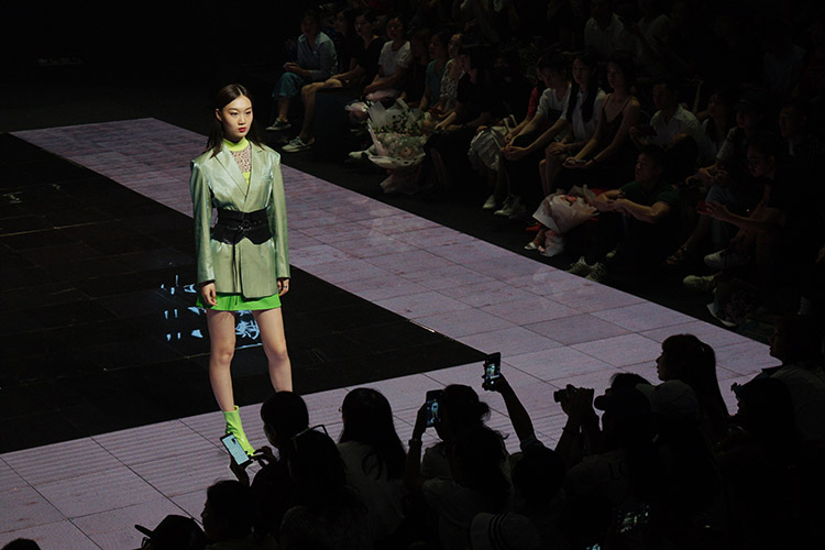 时尚引领未来 北服时尚传播学院上演毕业秀