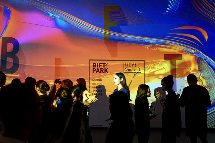 时尚引领未来 北服时尚传播学院上演毕业秀