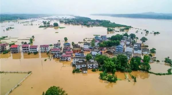 南方多地水灾告急，中国扶贫基金会紧急驰援