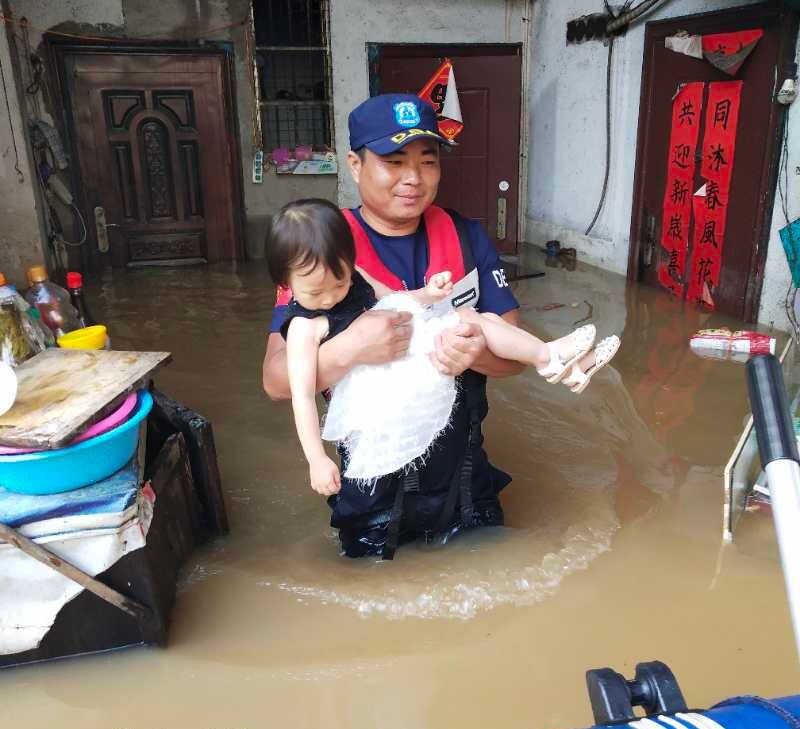 南方多地水灾告急,中国扶贫基金会紧急驰援