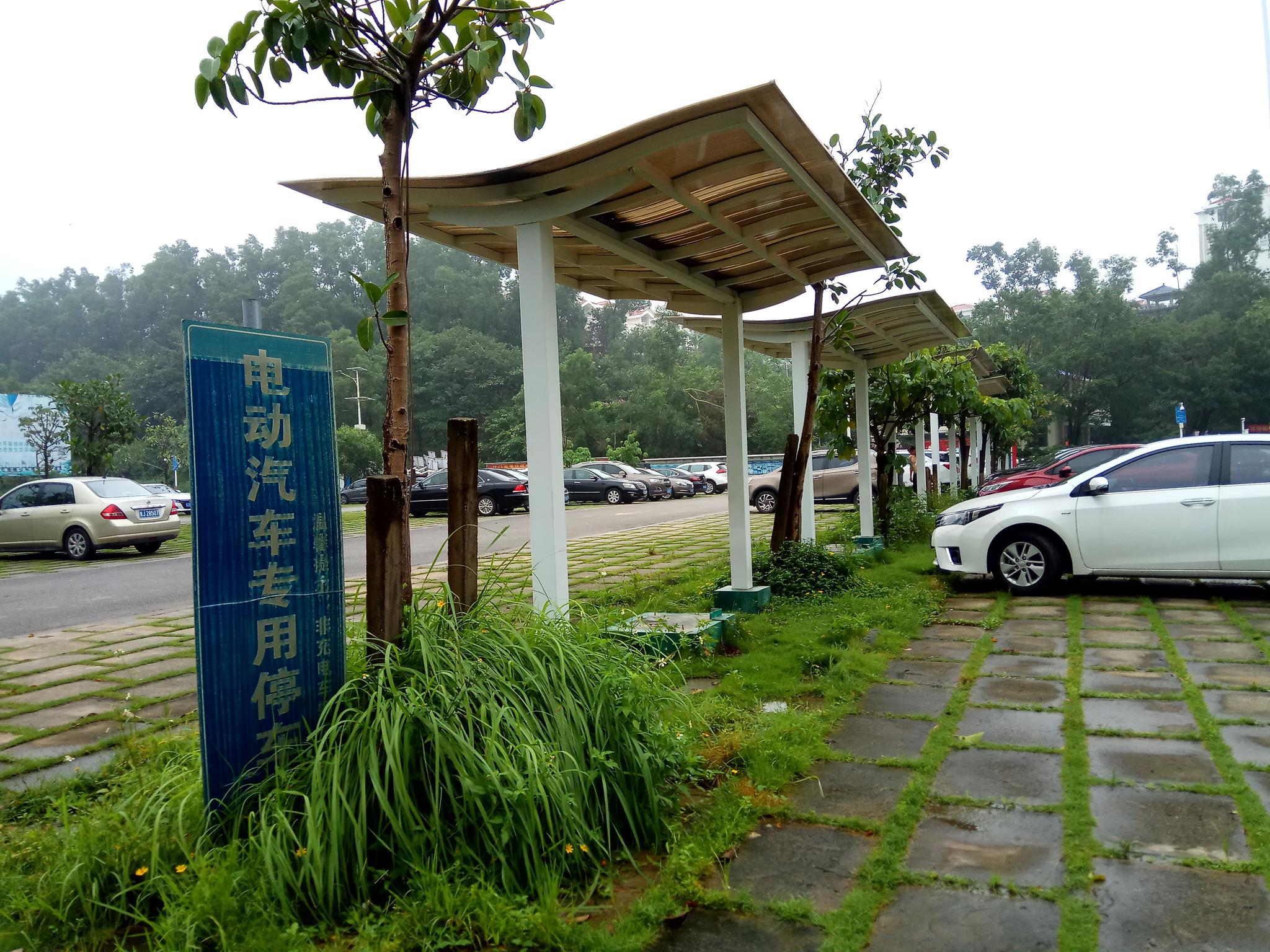 新能源汽车充电遇尴尬 江门今年将新增一批充电桩