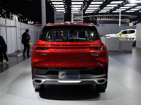 为了让车型更适应电动时代，上汽大通给D60装上插电混动，明智