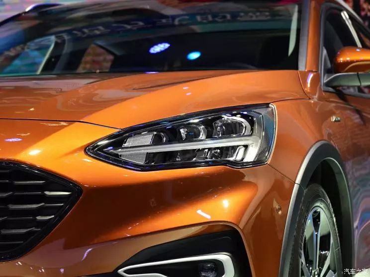 8AT上身!这台轿车看着像SUV,造型贼运动!