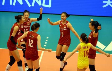 李盈莹遭爆头丢三赛点！中国女排3-0狂虐波兰，豪取世联赛八连胜