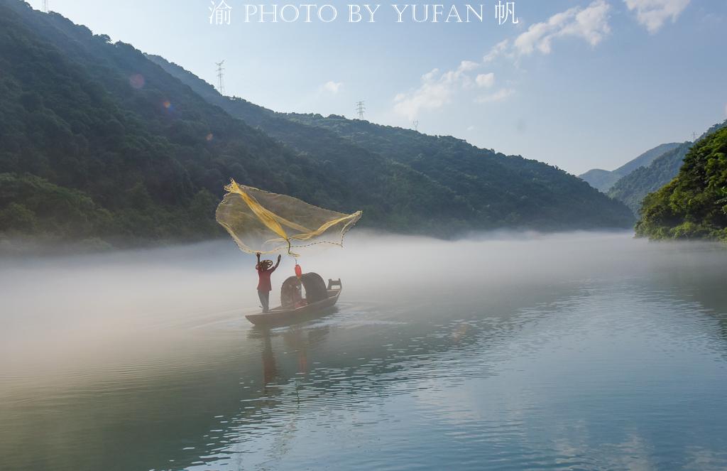 雾漫小东江的正确打开方式,不只江面薄雾与渔船,更有步道美如画 雾漫小东江的正确打开方式,不只江面薄雾与渔船,更有步道美如画