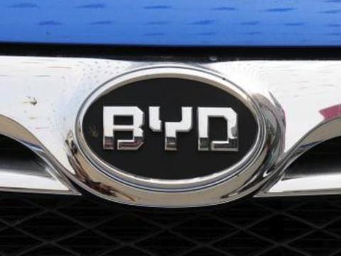 比亚迪终于换标了，新标高端大气，整个形象都提高了