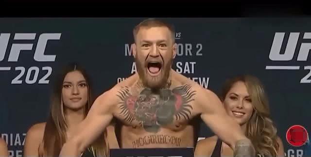 UFC巨星吃八年“软饭”,成名之后,拿下全系劳斯莱斯送人