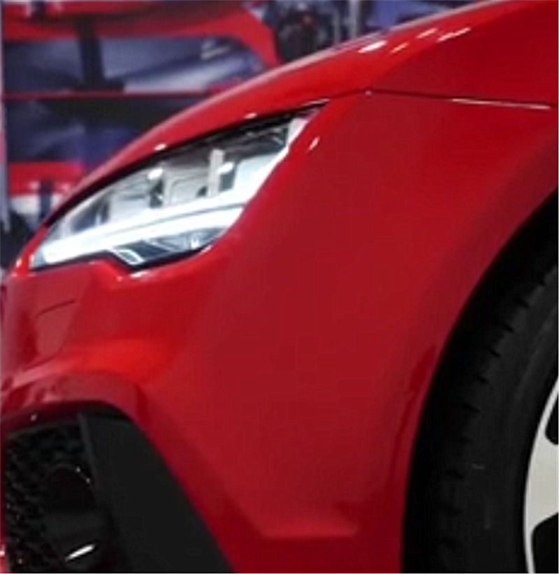 奥迪RS7现展厅,3.7秒破百,一个大灯得4.8万,一套卡钳得10万