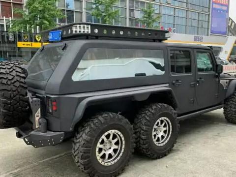 国内改装厂将牧马人改6x6，卖185万，3年总销量却为个位数