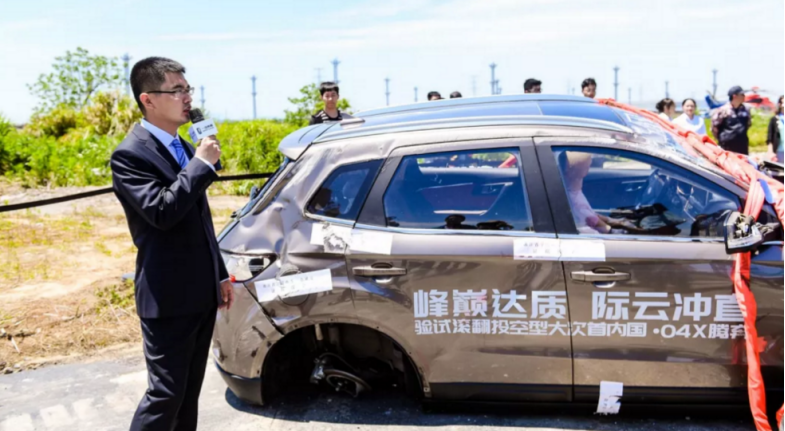 以120km时速翻滚车身不变形,这辆SUV是如何做到的?