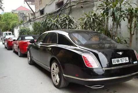 不要认为越南穷,越南街头豪华跑车并不比国外的少