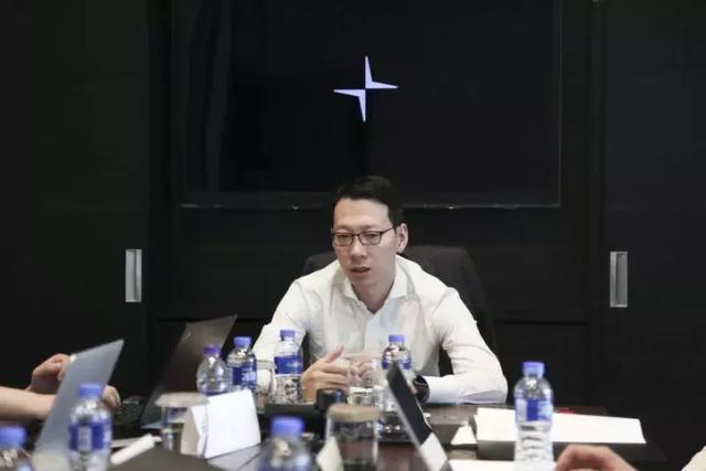 Polestar 2全球首批车型CES亮相,除了设计这个车内系统太特别
