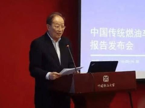 为啥国六车被上国五标志？工作人员：我没搞错，新标到了通知你
