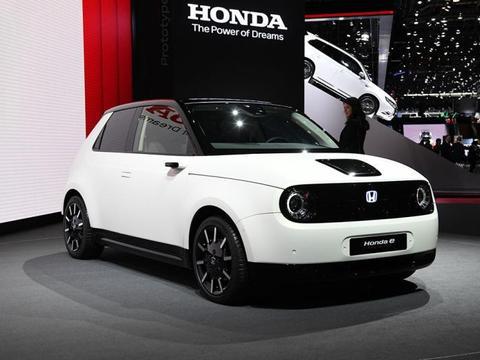 前后配重50:50，独立悬挂+后驱，本田最萌电动车也要玩操控？