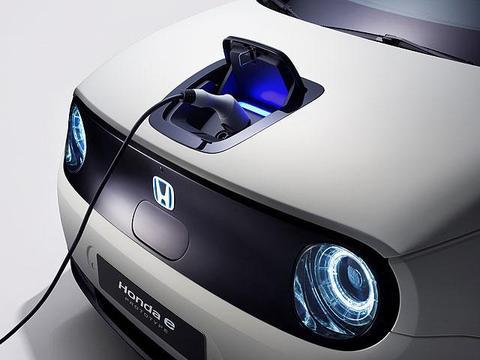 本田这款新车竟瞄准宝马而来，但这回，本田赢面大！