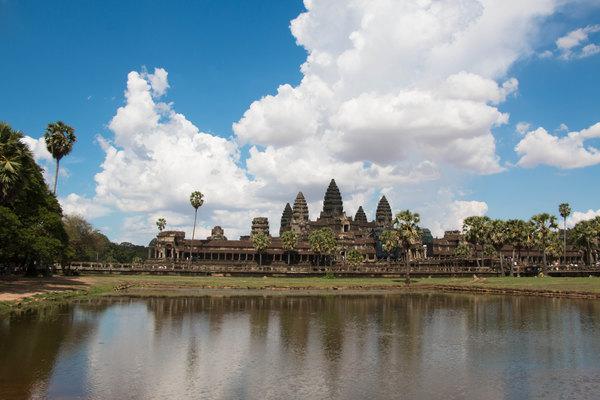 吴哥寺从容游览时间为半天时间。在小吴哥期间，蹭着台湾旅行团导游的讲解，听了许多浮雕里的典故，甚是好玩。