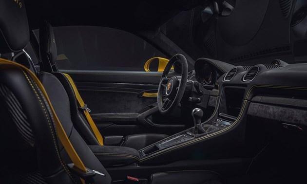保时捷718 Cayman GT4/Spyder官图发布