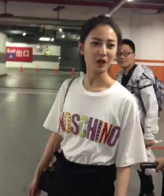 27岁陈钰琪带火“三分裤”，看着丑穿上却很美，显瘦不说还凉快