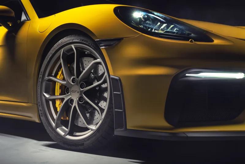 中置引擎六大梦想:2020款保时捷Cayman GT4和Boxster Spyder