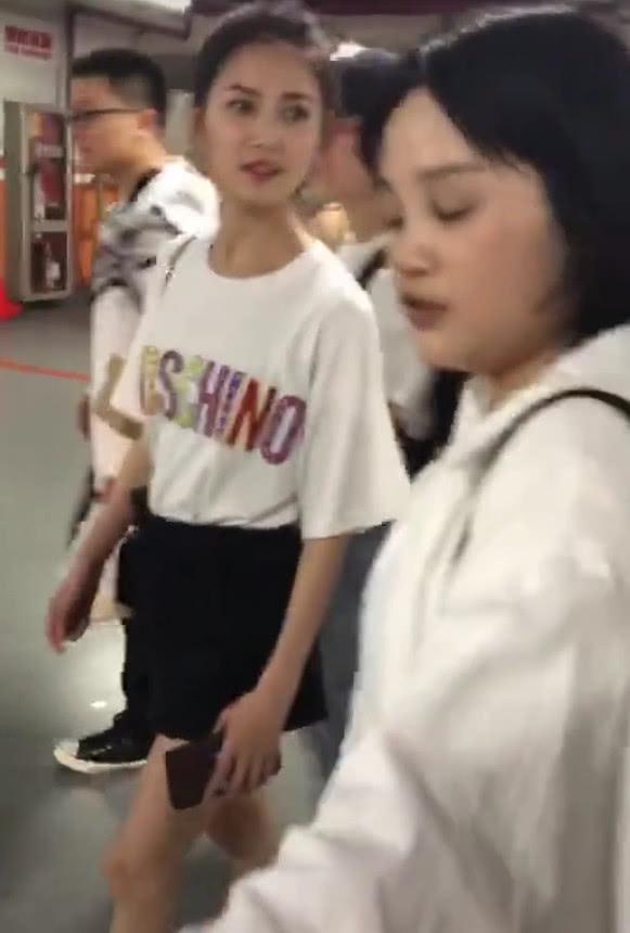 27岁陈钰琪带火“三分裤”，看着丑穿上却很美，显瘦不说还凉快