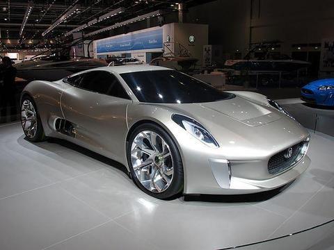 中国最富有的城市之一，遍地豪车烂大街，素有“小迪拜”之称！