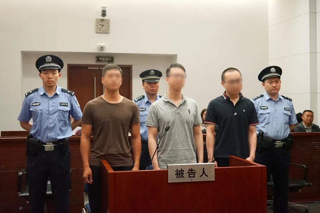 图片来自上海一中院微信公众号