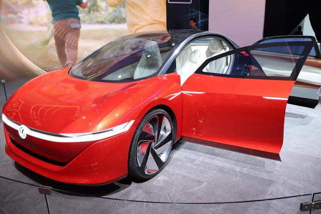 大众等车企都开始推纯电动汽车，你还准备买燃油车吗？