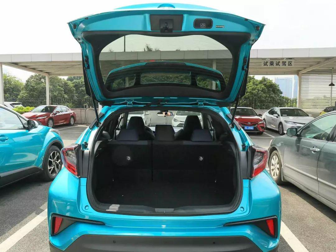新款本田缤智对比丰田C-HR,两大热门日系小型SUV,谁更值得买