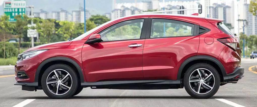 新款本田缤智对比丰田C-HR,两大热门日系小型SUV,谁更值得买
