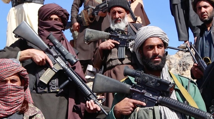  塔利班近期的宣传视频中，塔利班民兵展示了缴获阿富汗政府军的美式步枪和微光夜视仪