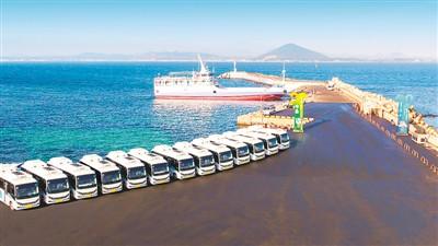 中国电动公交车满世界跑 足迹及全球6大洲300多个城市