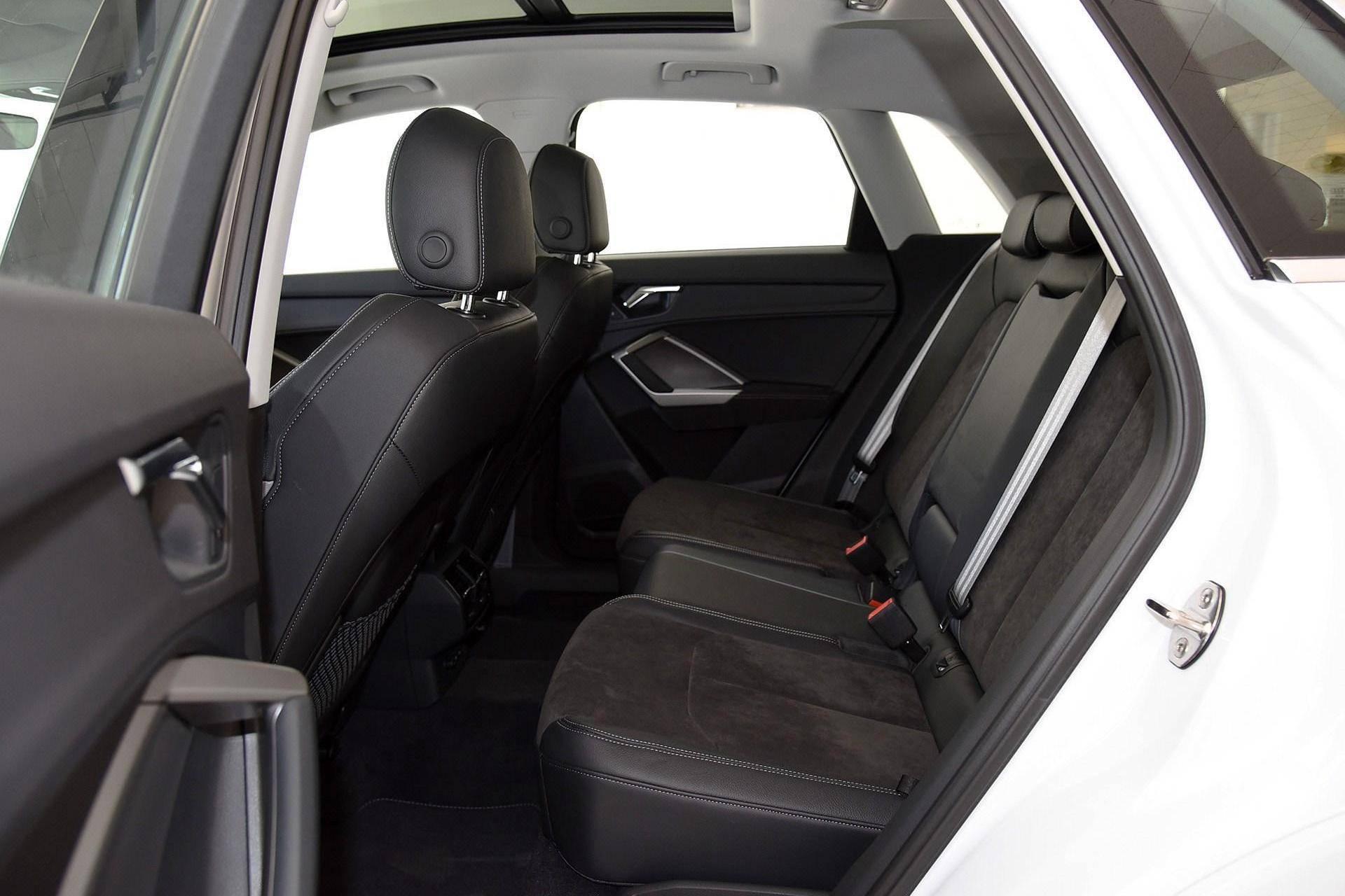 奥迪最便宜SUV玩“双标”，宽体套件免费提供，后排座舱适合家用