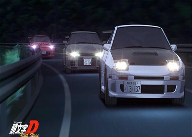 秋名山上遛一遛,AE86的过去,飘逸的王者