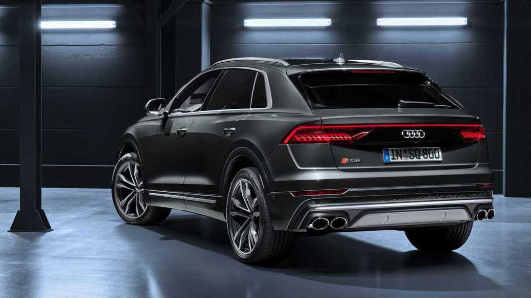 柴油V8双涡轮引擎旗舰性能休旅Audi SQ8霸气登场！