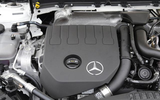 21万买台奔驰,轴距近2.8米,标配主动刹车,开回去比雅阁面子足