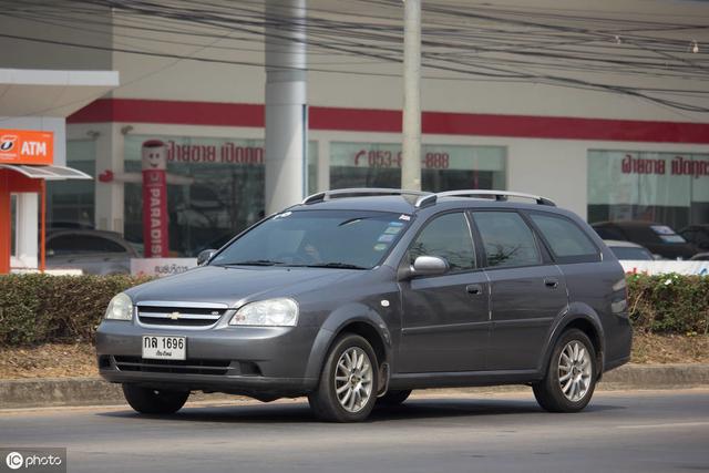 别克GL8要卖60万?中国特供车,如何挑战丰田阿尔法?