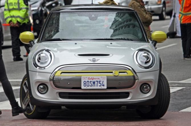 首发在即 MINI Cooper SE能成为“黑马”?