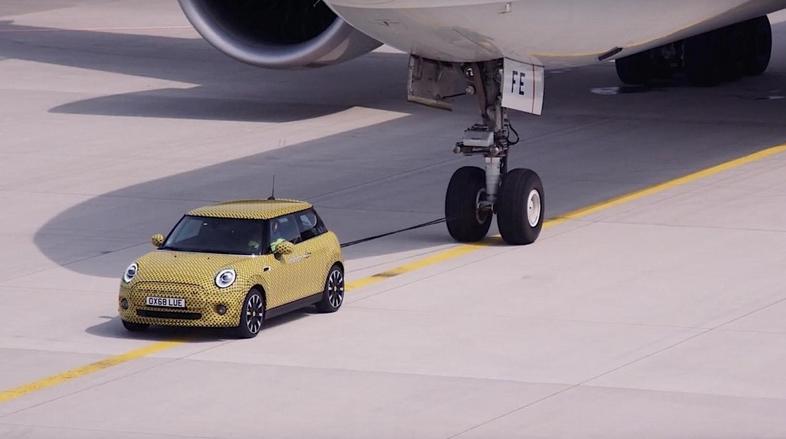 首发在即 MINI Cooper SE能成为“黑马”?