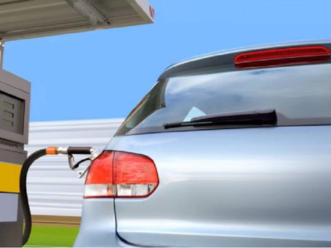 燃油汽车与纯电动汽车究竟哪个更划算?