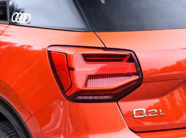 最便宜豪华SUV,优惠多达4万,颜值帅气8.7秒破百,18万就可拿下