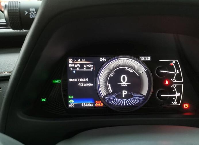 最便宜的雷克萨斯SUV,百公里油耗4.2L,小日本的混动技术真的牛