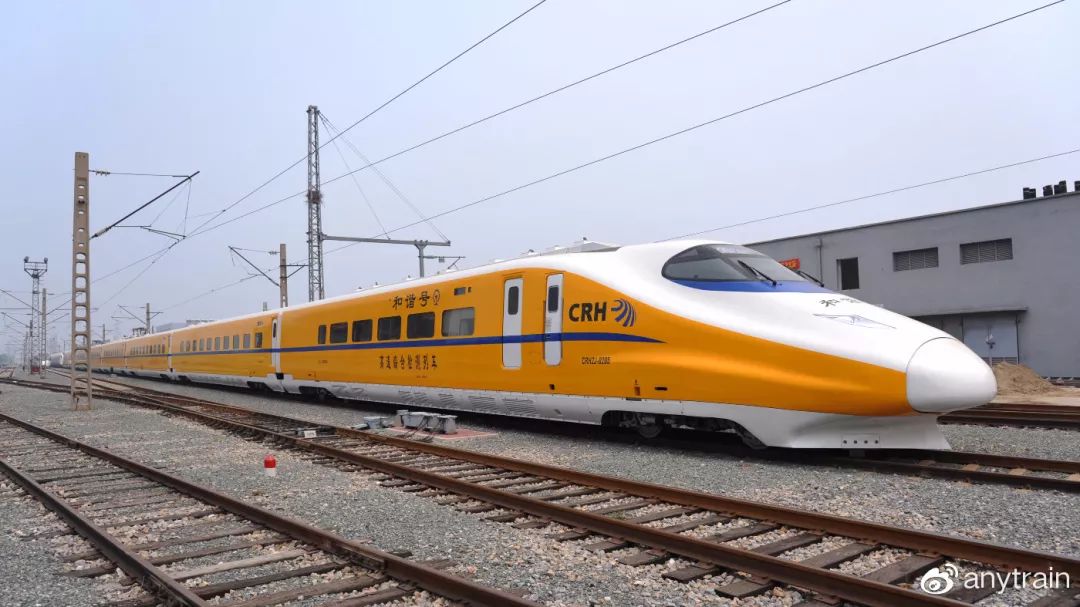 crh2j-0205黄色的检测车就是这么迷人,当时我围着这个车拍了不下五圈