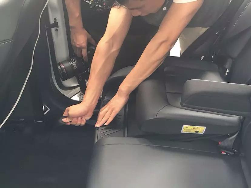 潮妈奶爸的福音,简单4步搞定一体式儿童安全座椅