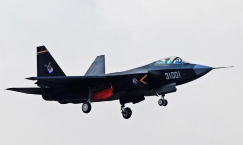 6款五代机齐聚巴黎航展，中国这款战机成黑马，不是歼-20