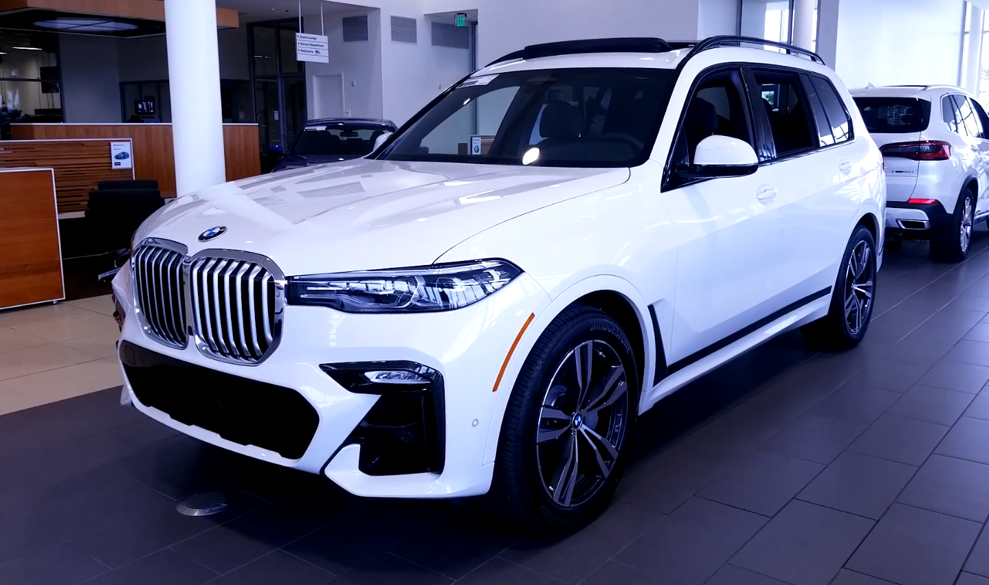 探店看实车 2020款宝马X7到店实拍 又一款全新豪华SUV