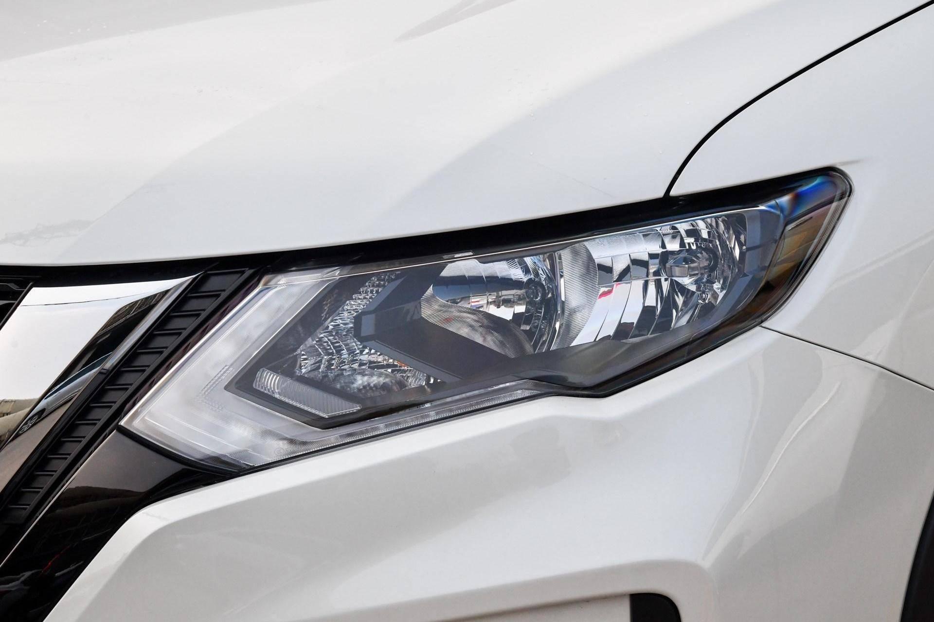 谁说奇骏7座没人买?4.67米压倒RAV4成销冠,标配2.0L油耗8L