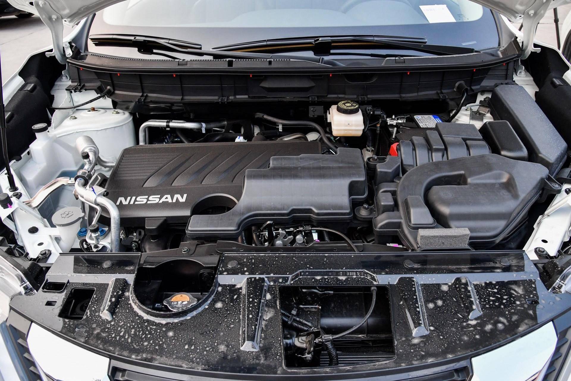 谁说奇骏7座没人买?4.67米压倒RAV4成销冠,标配2.0L油耗8L
