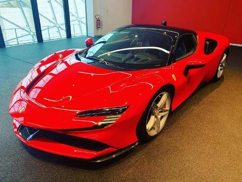 赛车化的风格 法拉利SF90 Stradale海外实车