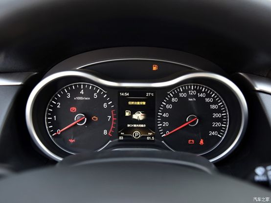 12万买顶配中型车,1.8T自动挡、ESP和胎压报警全都有